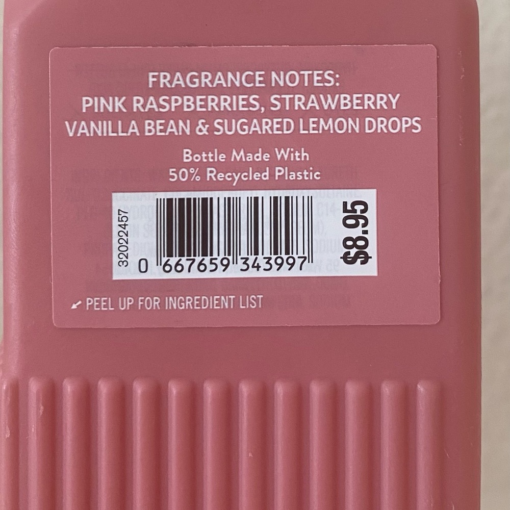 Bath & Body Works Raspberry & Whipped Vanilla Foaming Hand Soap. - Picture 3 of 3